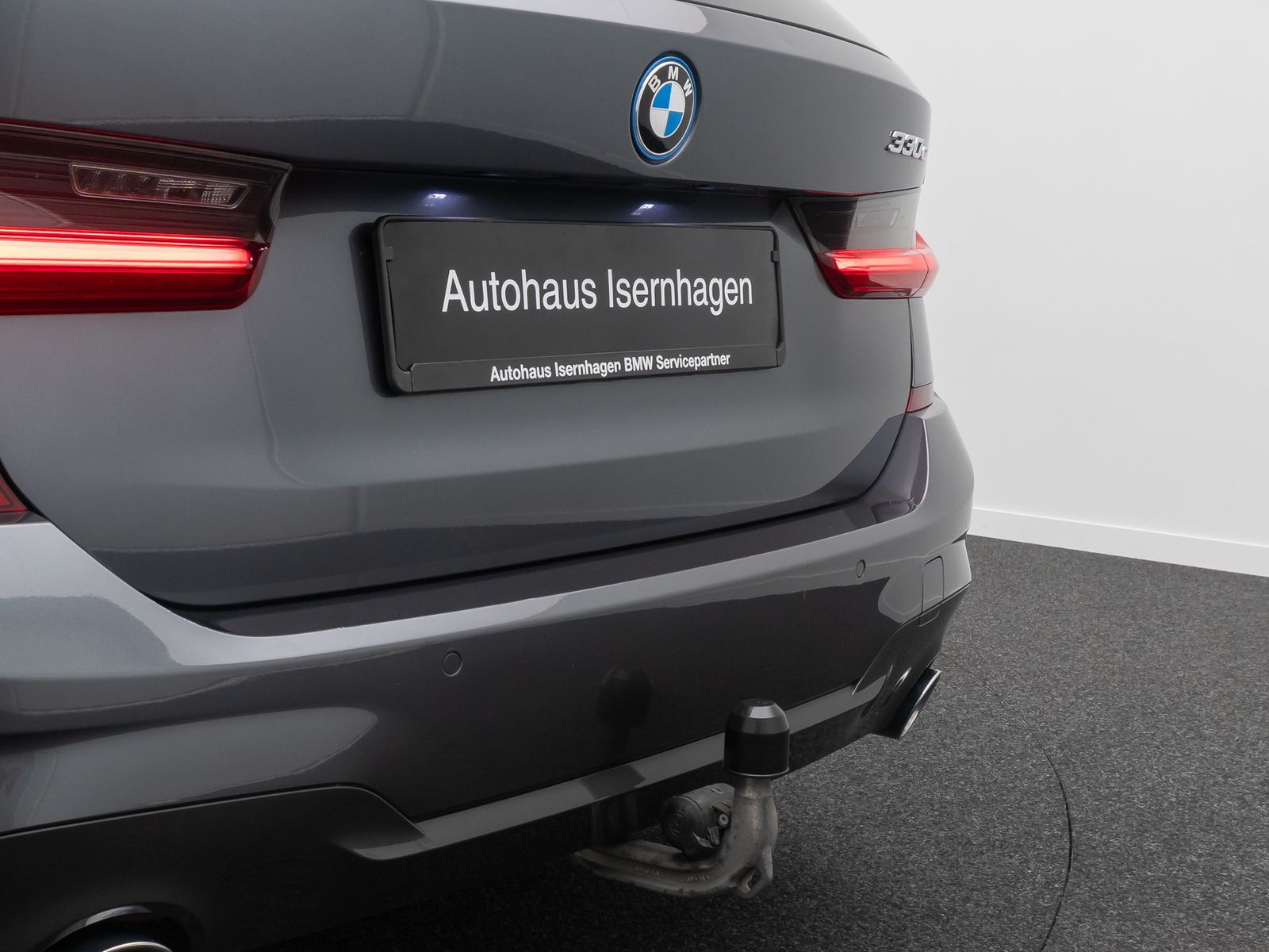 Fahrzeugabbildung BMW 330e M Sport Alarm AHK DAB HiFi Komfort PDC 18"