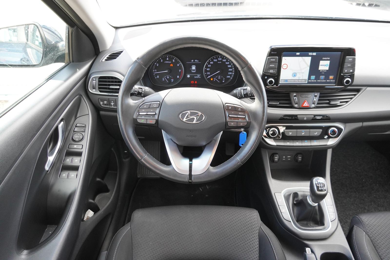 Hyundai i30 1.4 T-GDI Navi Kamera PDC Tempomat Bluetooth