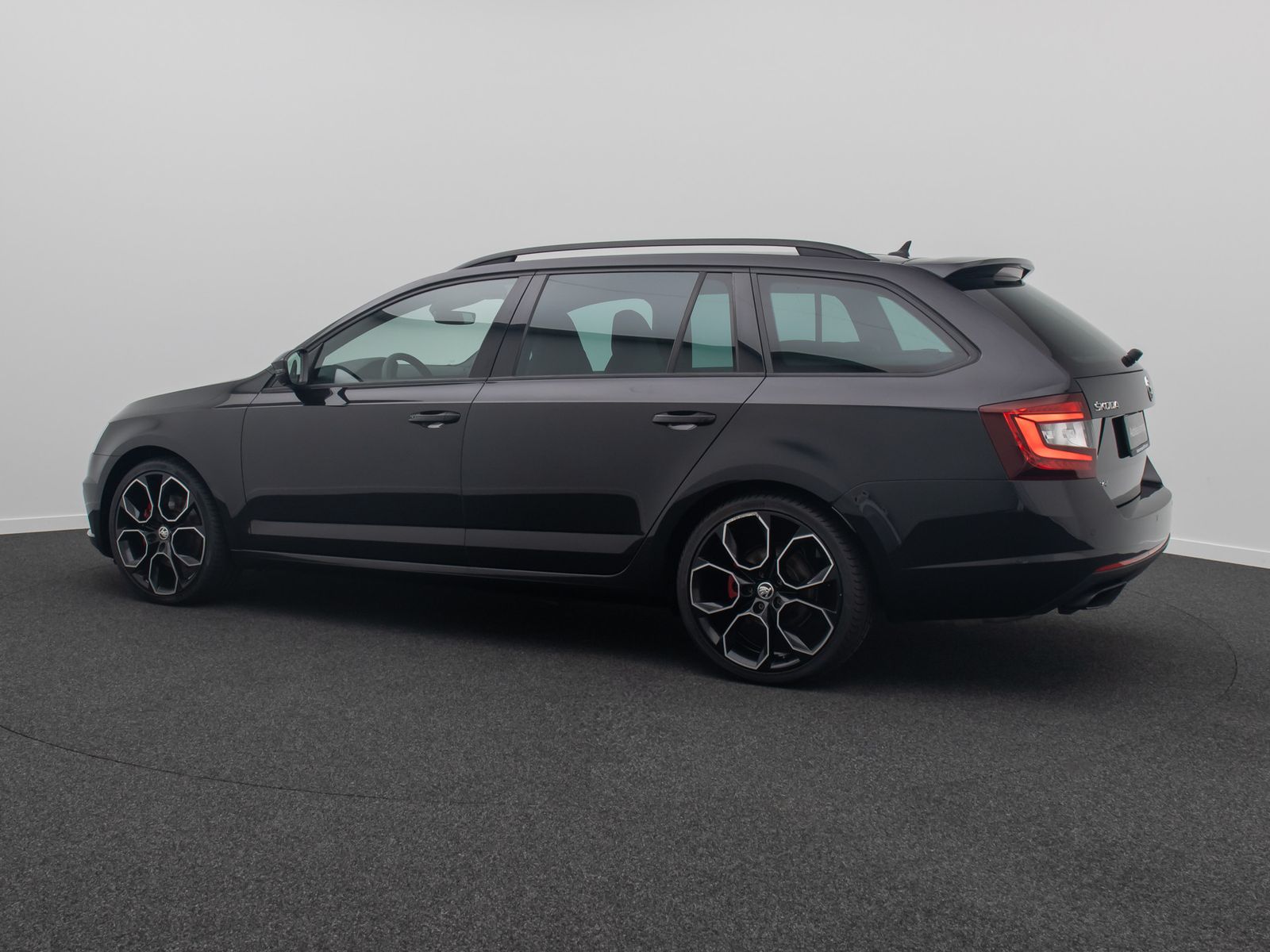 Fahrzeugabbildung SKODA Octavia RS 60 ACC Kamera SoundSys Memory DAB 18"
