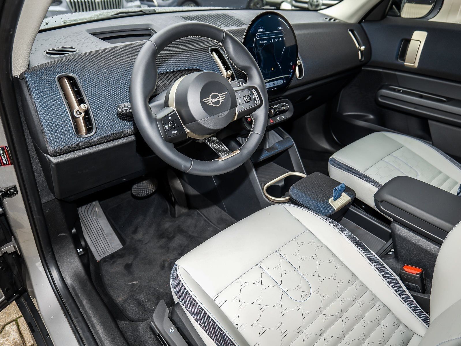 MINI Cooper C Countryman - Bild 9