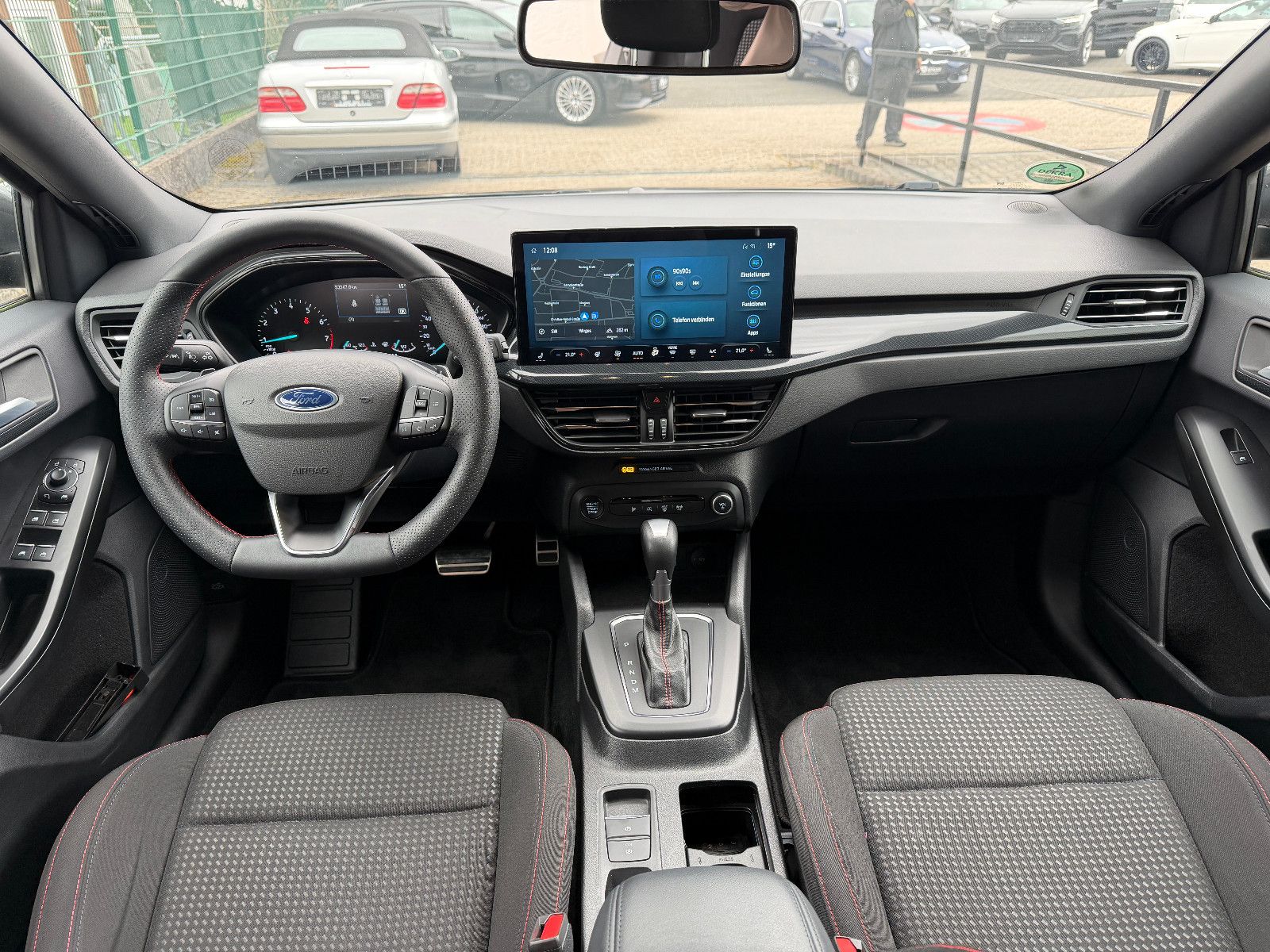 Fahrzeugabbildung Ford Focus /ST-LINE/AUTOMATIK/KAMERA/NAVI/SHZ/ACC