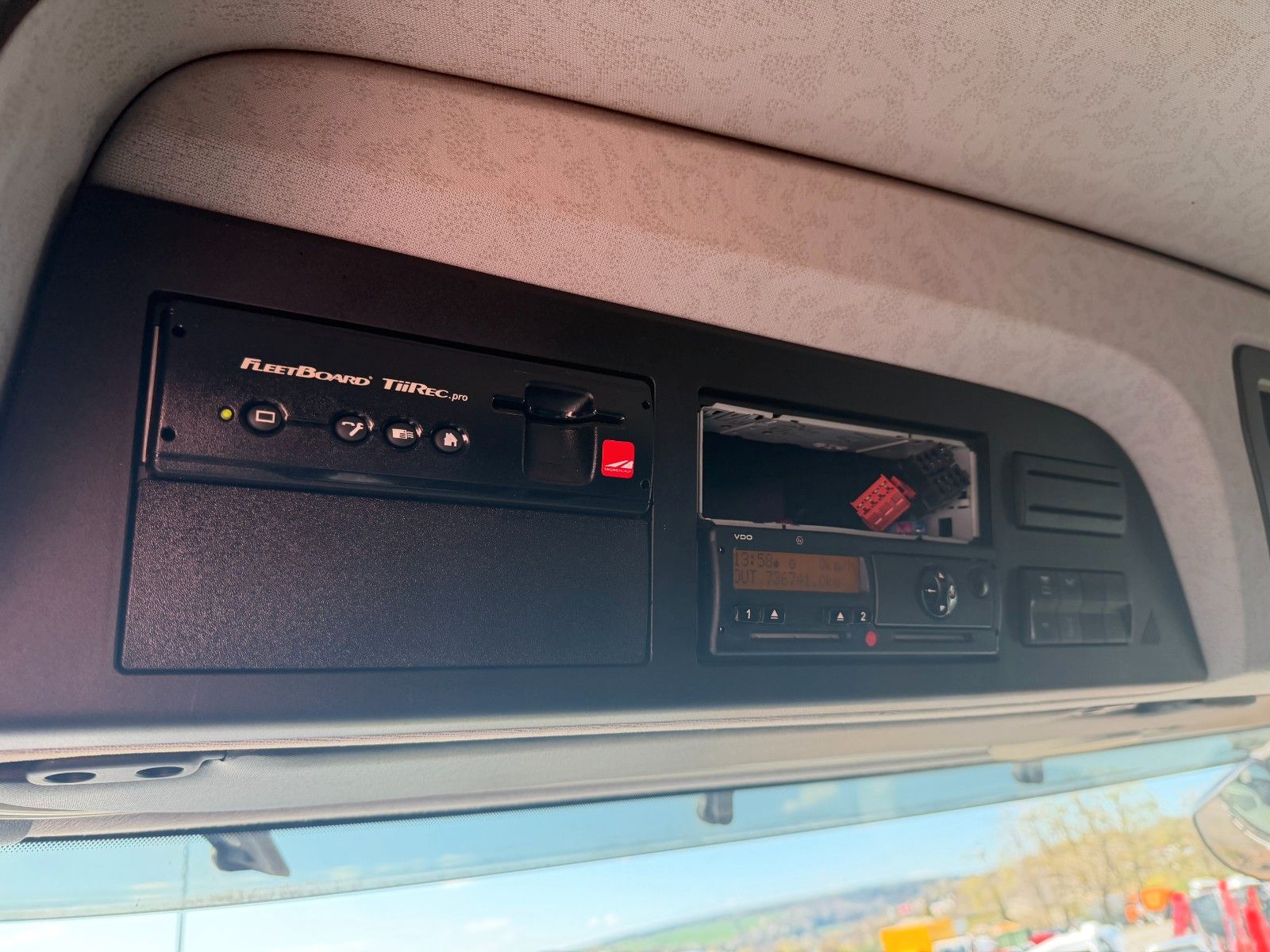 Fahrzeugabbildung Mercedes-Benz Antos 2543 L Schwenkwand LBW BÄR 2.500kg AHK