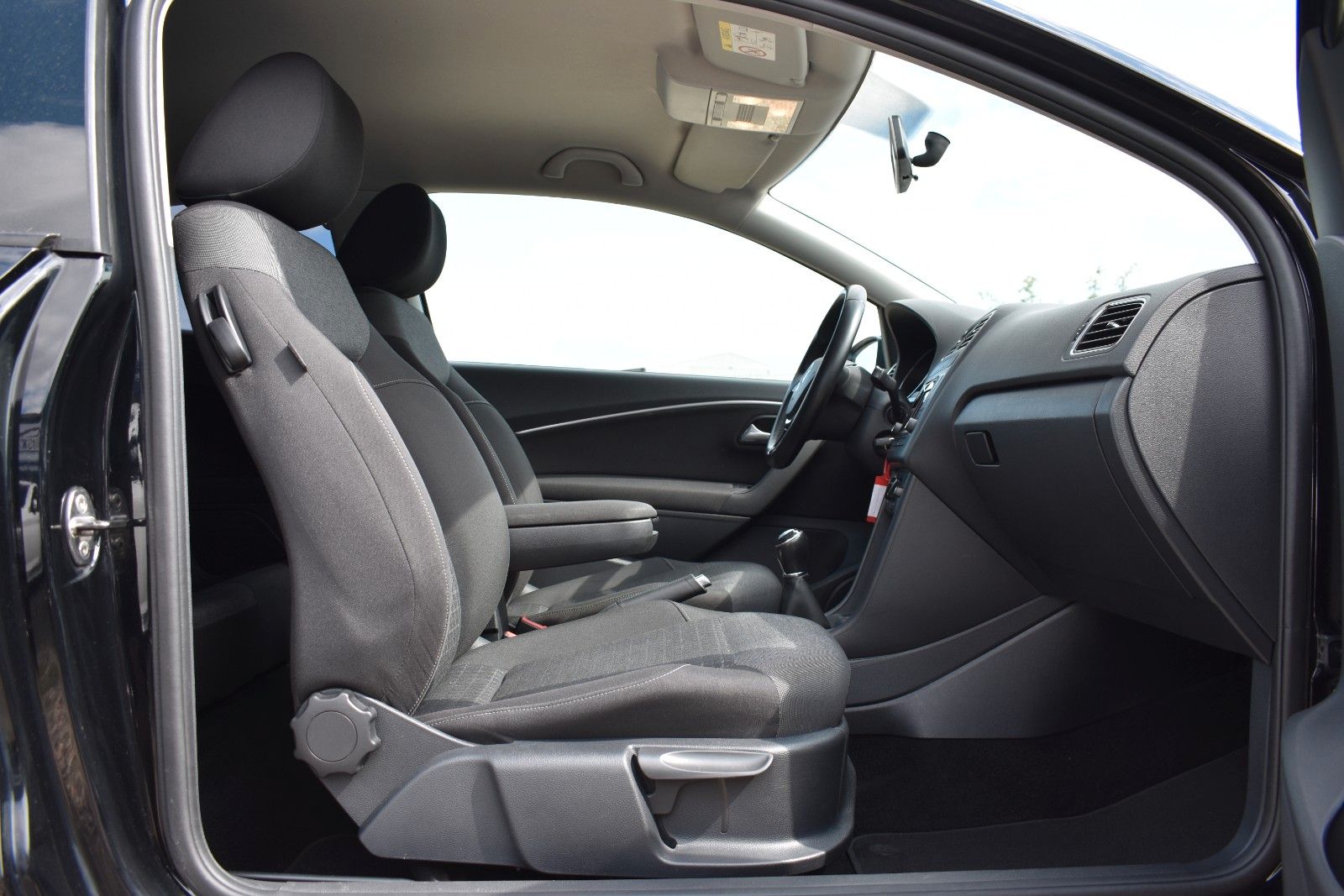 Fahrzeugabbildung Volkswagen Polo V Comfortline/KLIMA/PDC/SITZHEIZUNG/
