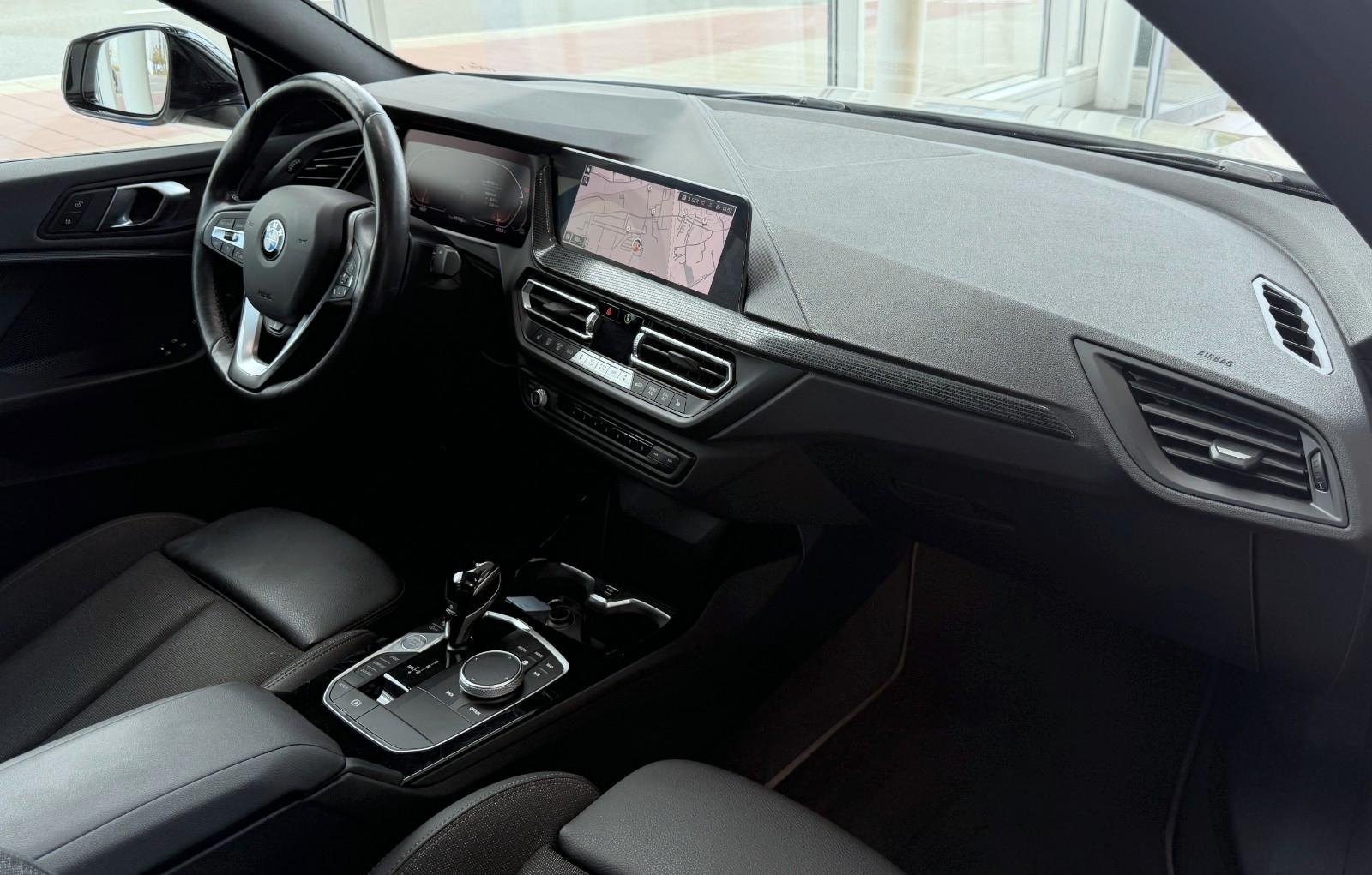 BMW 216d GC Sport Line LC. Prof. Kamera Pano LED