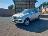 Mercedes-Benz Mercedes -Benz ML 320 CDI 4 Matic 7g Troni... - Mercedes-Benz ML 320: 7