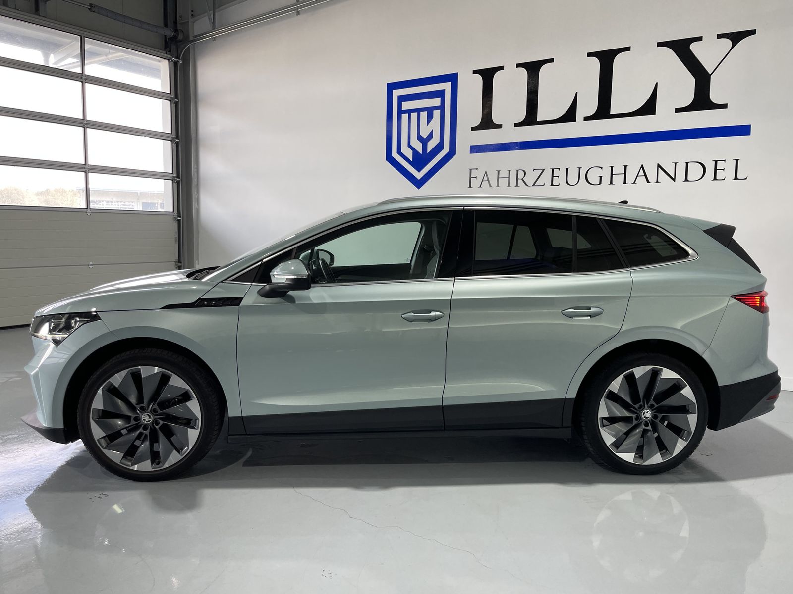 Fahrzeugabbildung SKODA Enyaq 60 Lounge*LED-Matrix*Leder*WP*Cam*Pano*