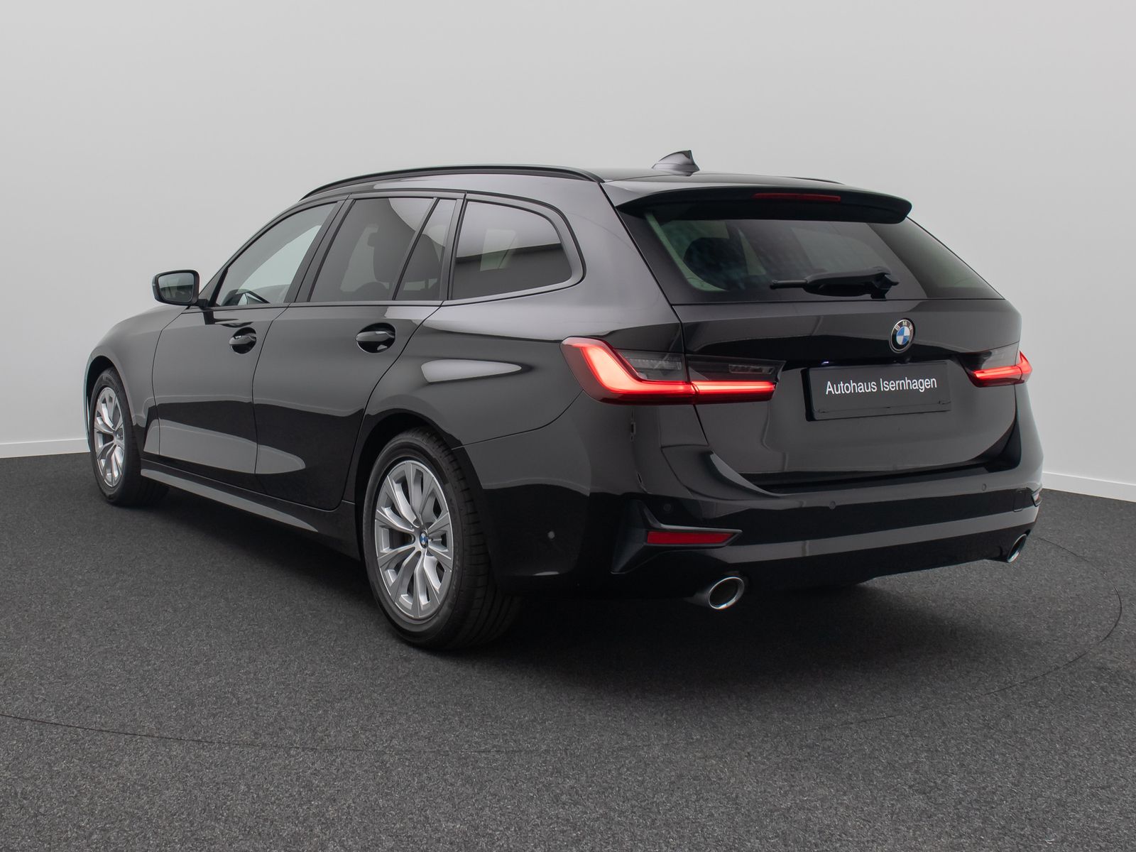 Fahrzeugabbildung BMW 320d HUD 360°DAB Leder Sport HiFi GeschwindigReg