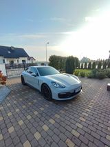 Porsche Panamera - - - Porsche Panamera aus 2021