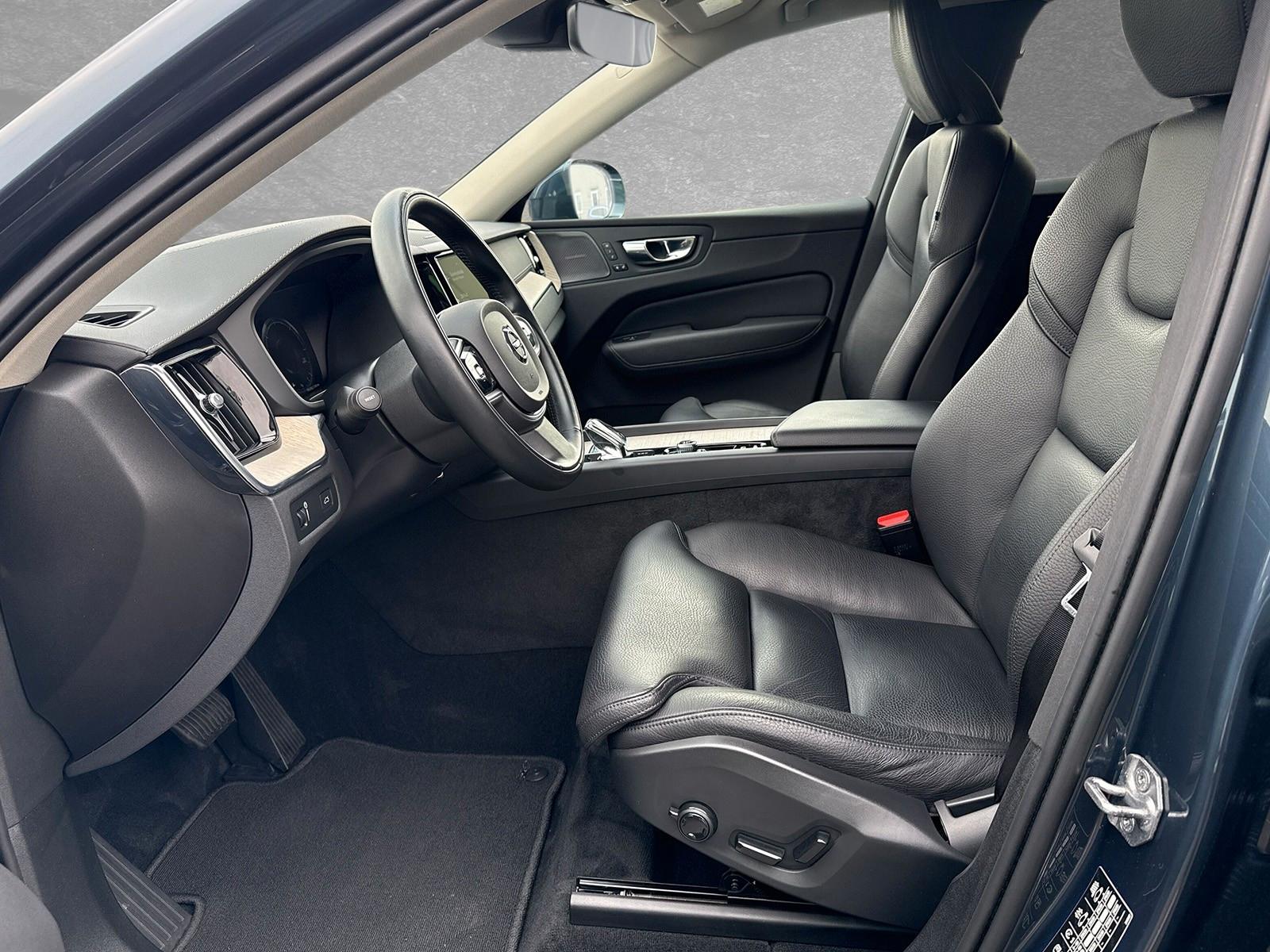 Volvo XC60 B4 Mild-Hybrid AWD Inscription AHK ACC BLIS