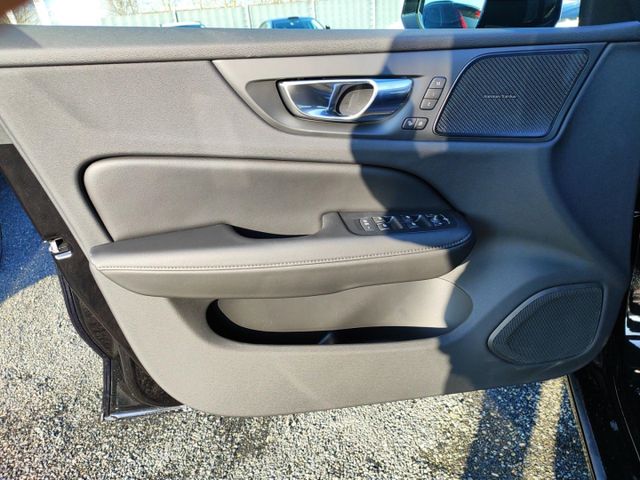 VOLVO V60 (Bild 16 von Array)