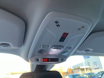 Peugeot 2008 Elektro Allure 136 50kWh Carplay+SHZ+RFK