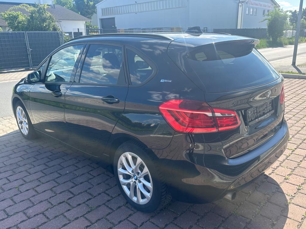 BMW 225