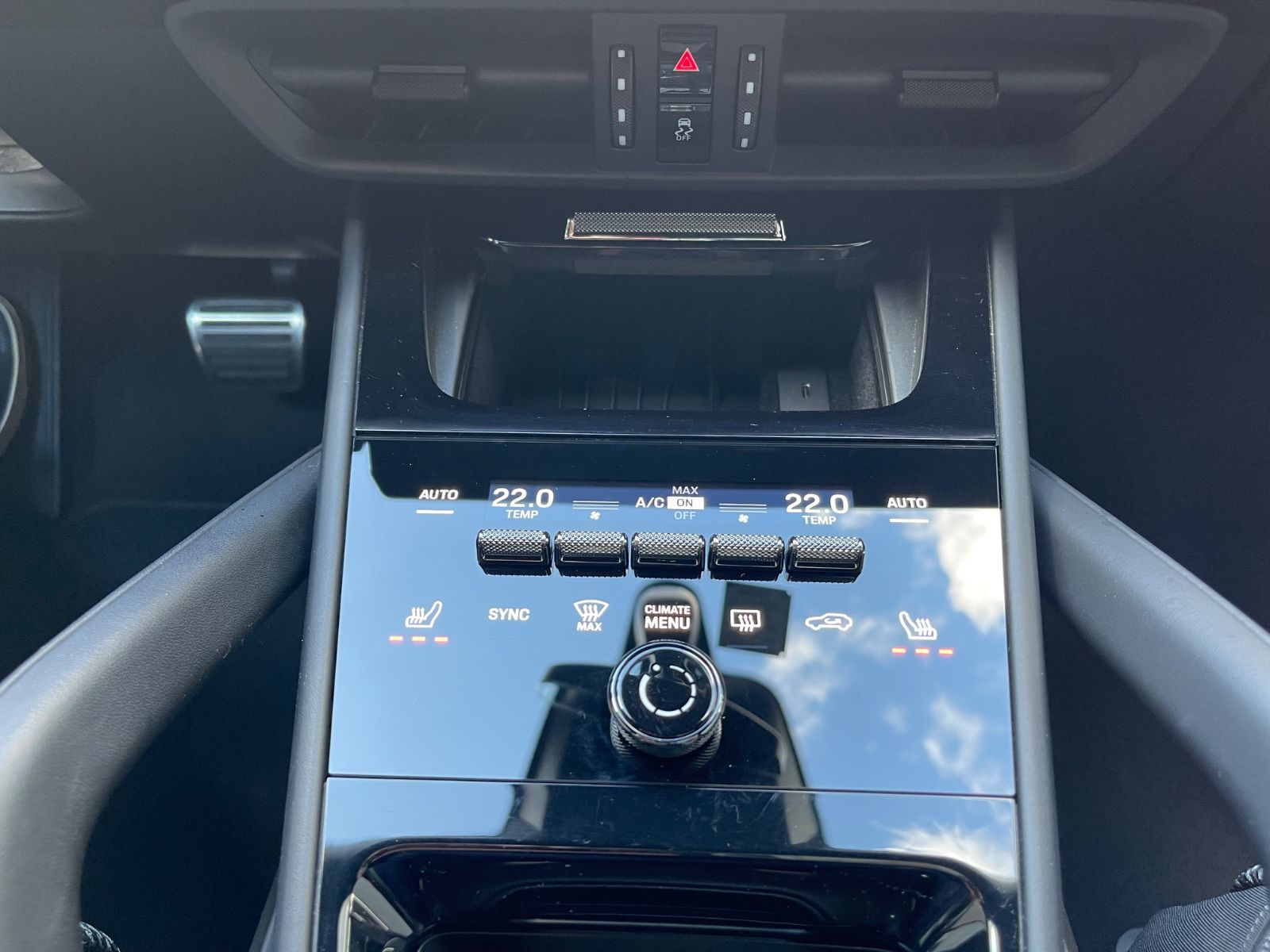 Fahrzeugabbildung Porsche Cayenne GTS Coupé Leichtbau|ACC|HUD|PASM|3.Displ