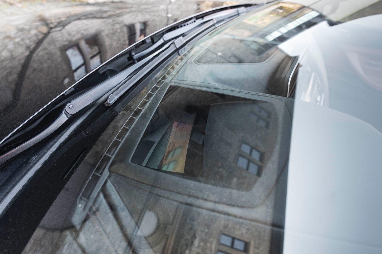 Fahrzeugabbildung BMW 650i xDrive Cabrio H&K LED CARPLAY NAV KAM ACC