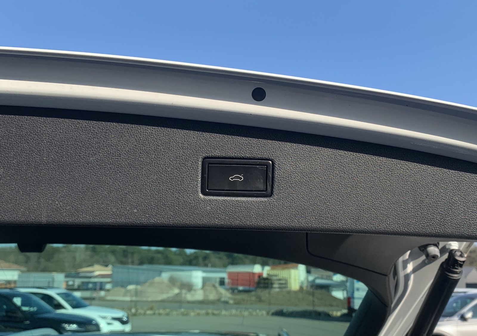 Fahrzeugabbildung Volkswagen Tiguan 2.0 TDI*Highline*4Motion*LED*Cam*STHZ*