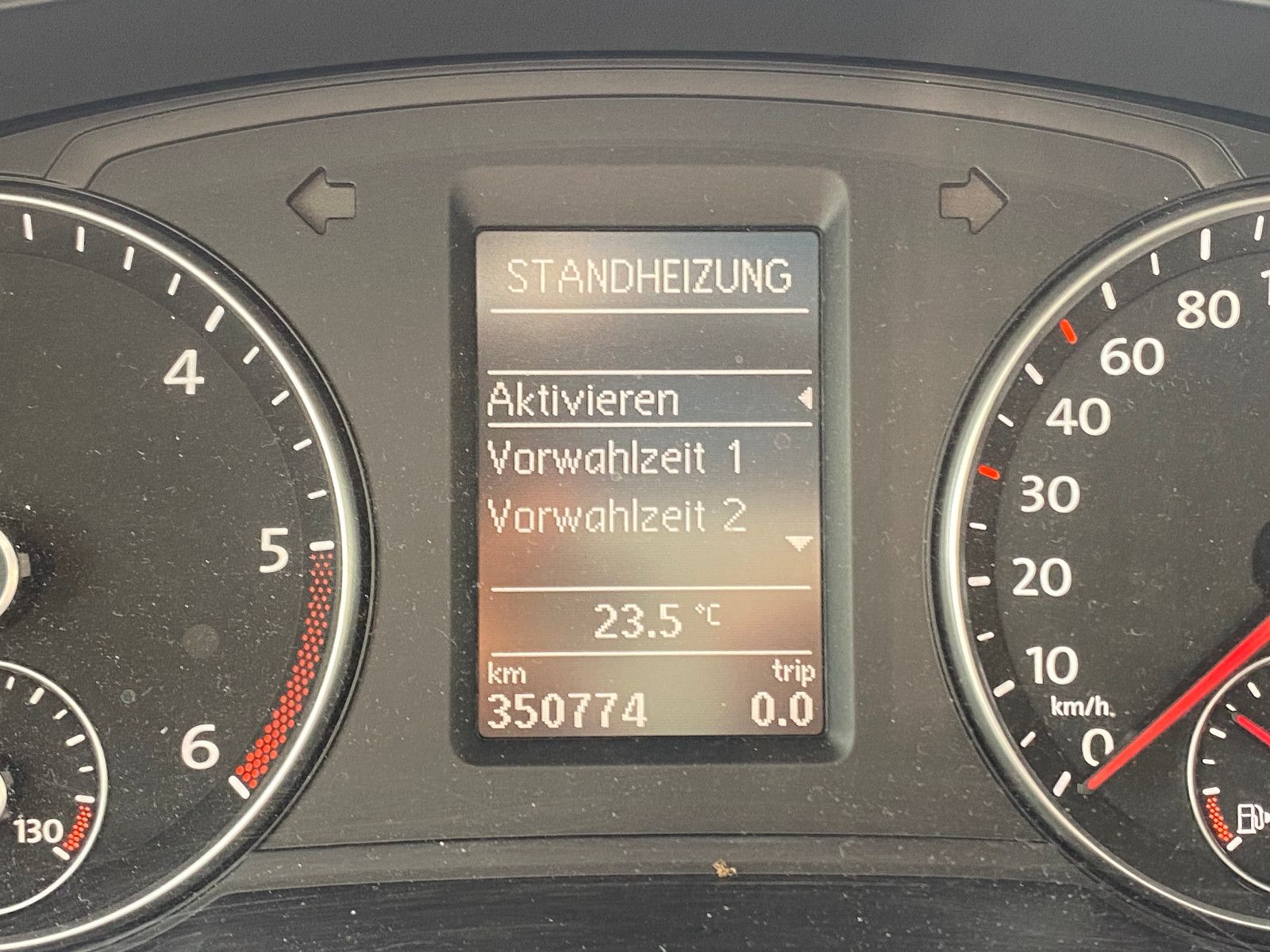 Fahrzeugabbildung Volkswagen Sharan Highline TDI DSG AHK DCC Pano Xenon Sthz