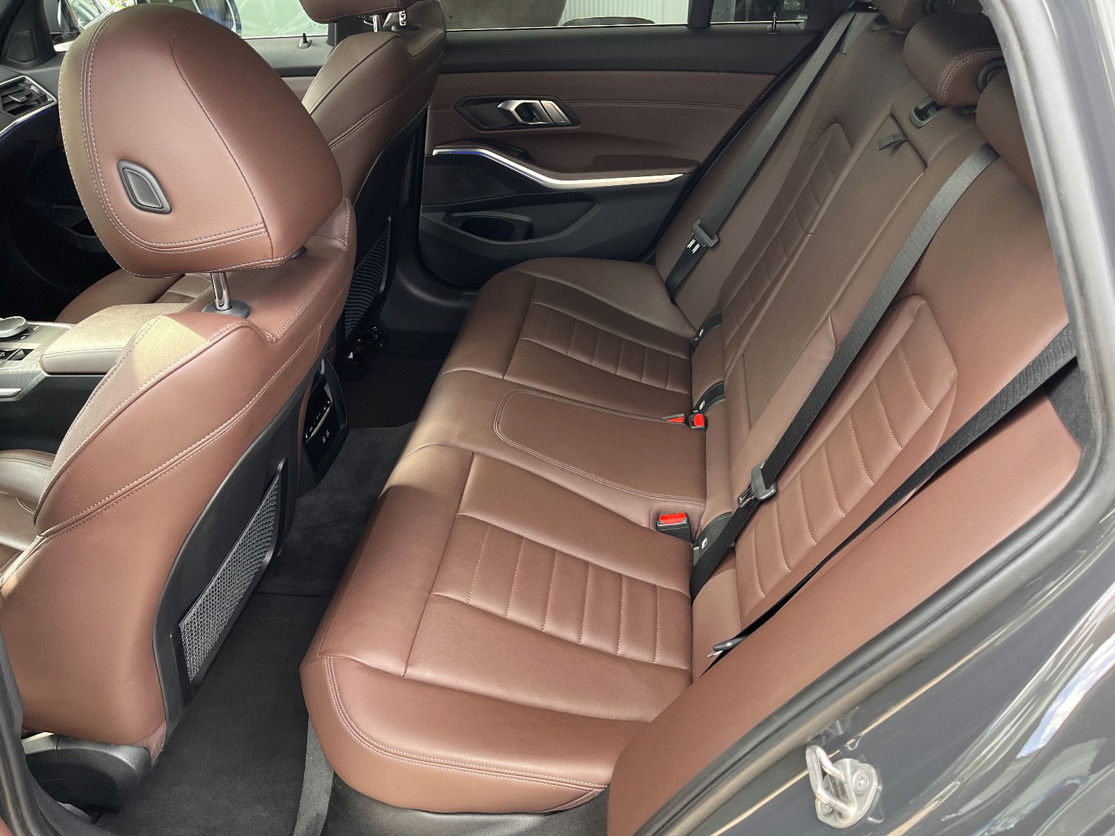 Fahrzeugabbildung BMW BMW Touring 330 D M-Line Sport AUT/Dach