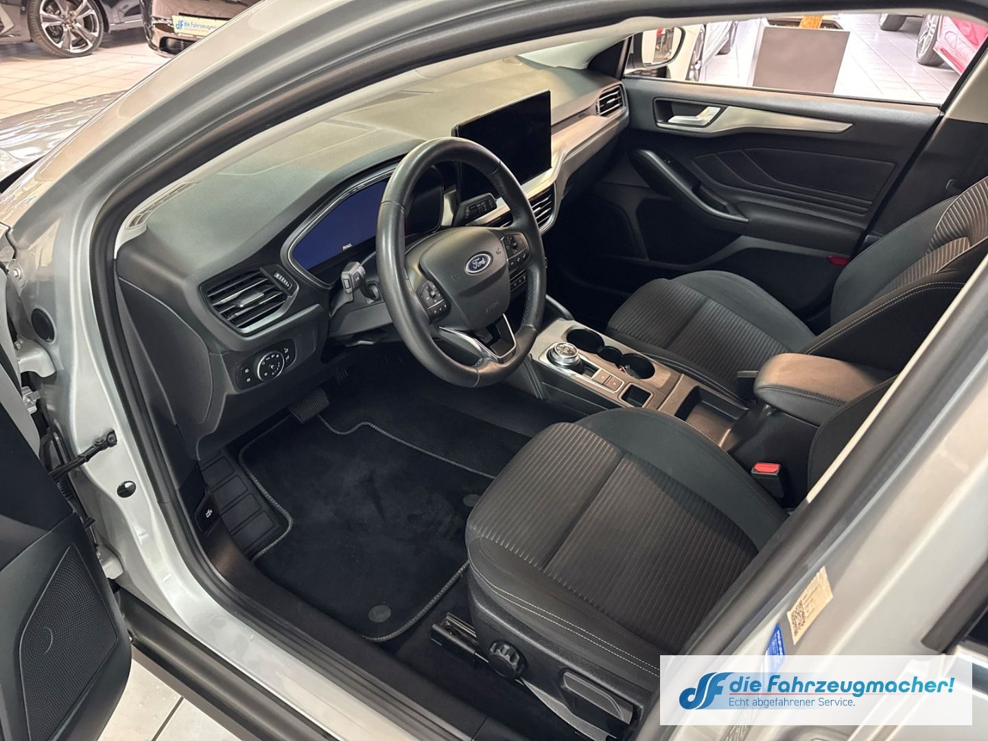 Fahrzeugabbildung Ford Focus Turnier Titanium X Navi Digitales Cockpit