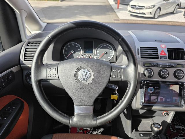 VW Touran — Foto 19