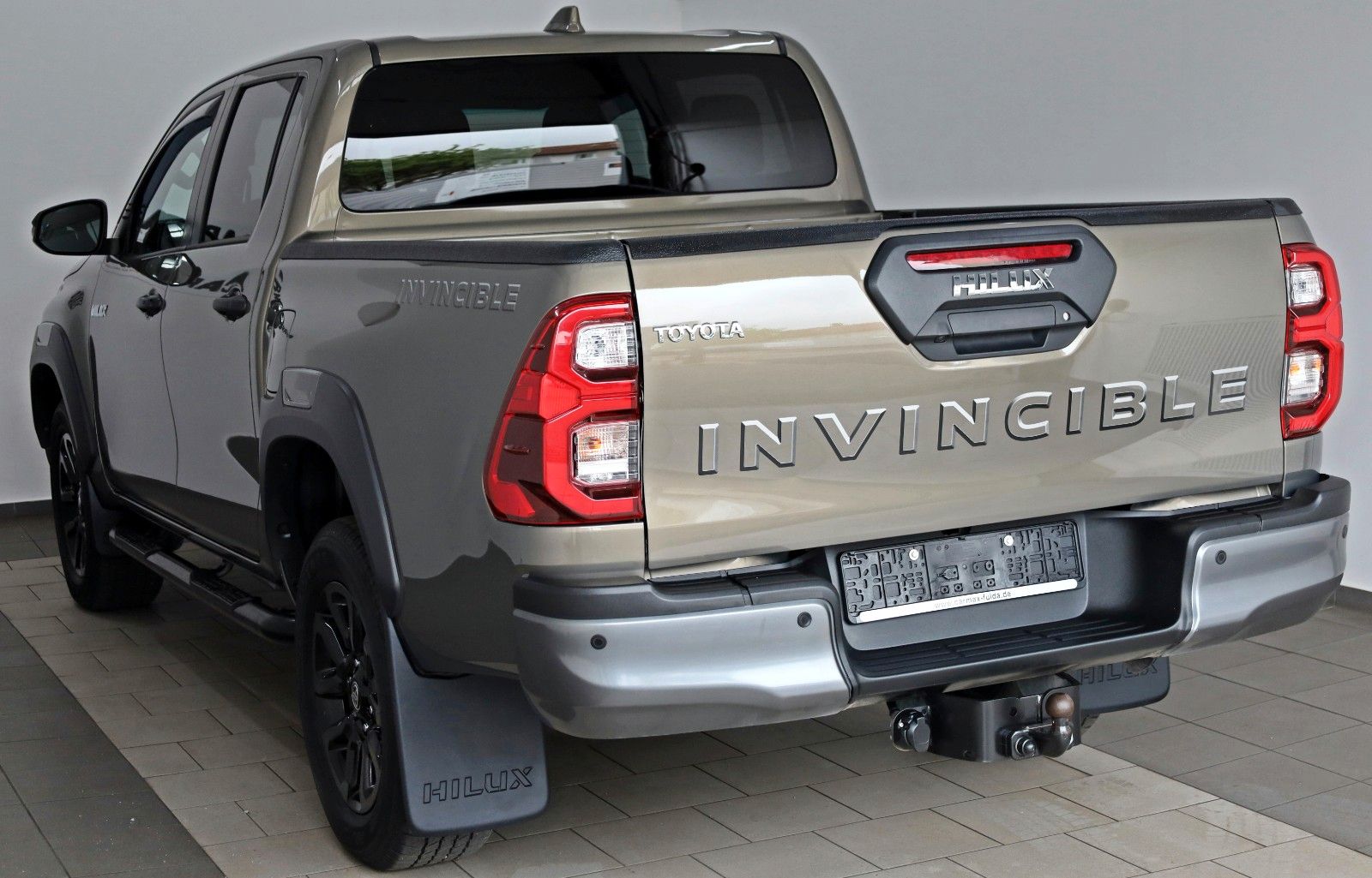 Fahrzeugabbildung Toyota Hilux 2.8 D-4D Invincible,Navi,ACC,  AHK
