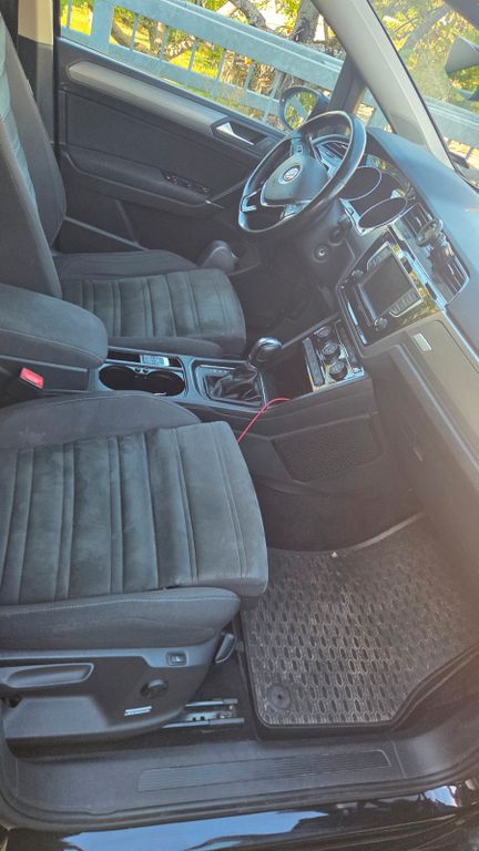 Image of Volkswagen Touran