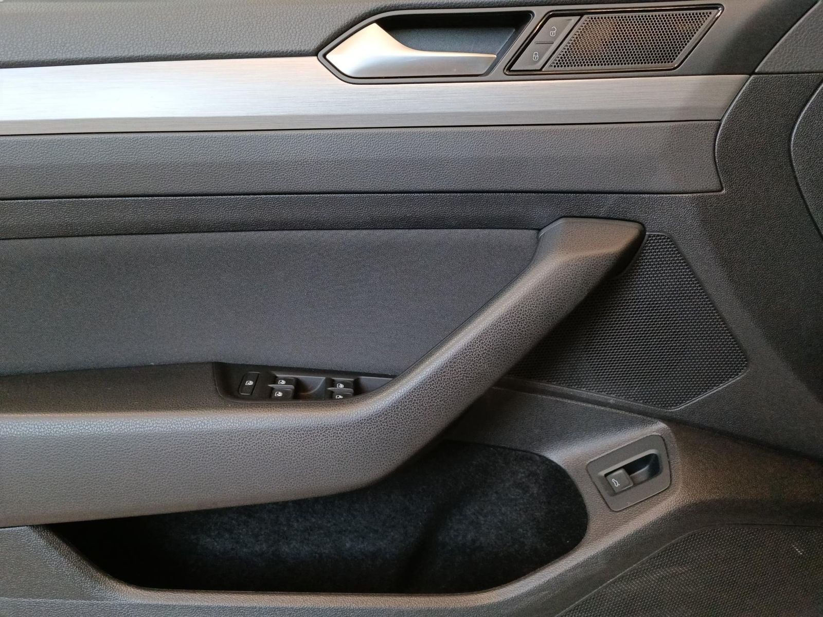 Volkswagen Passat Variant - Bild 16