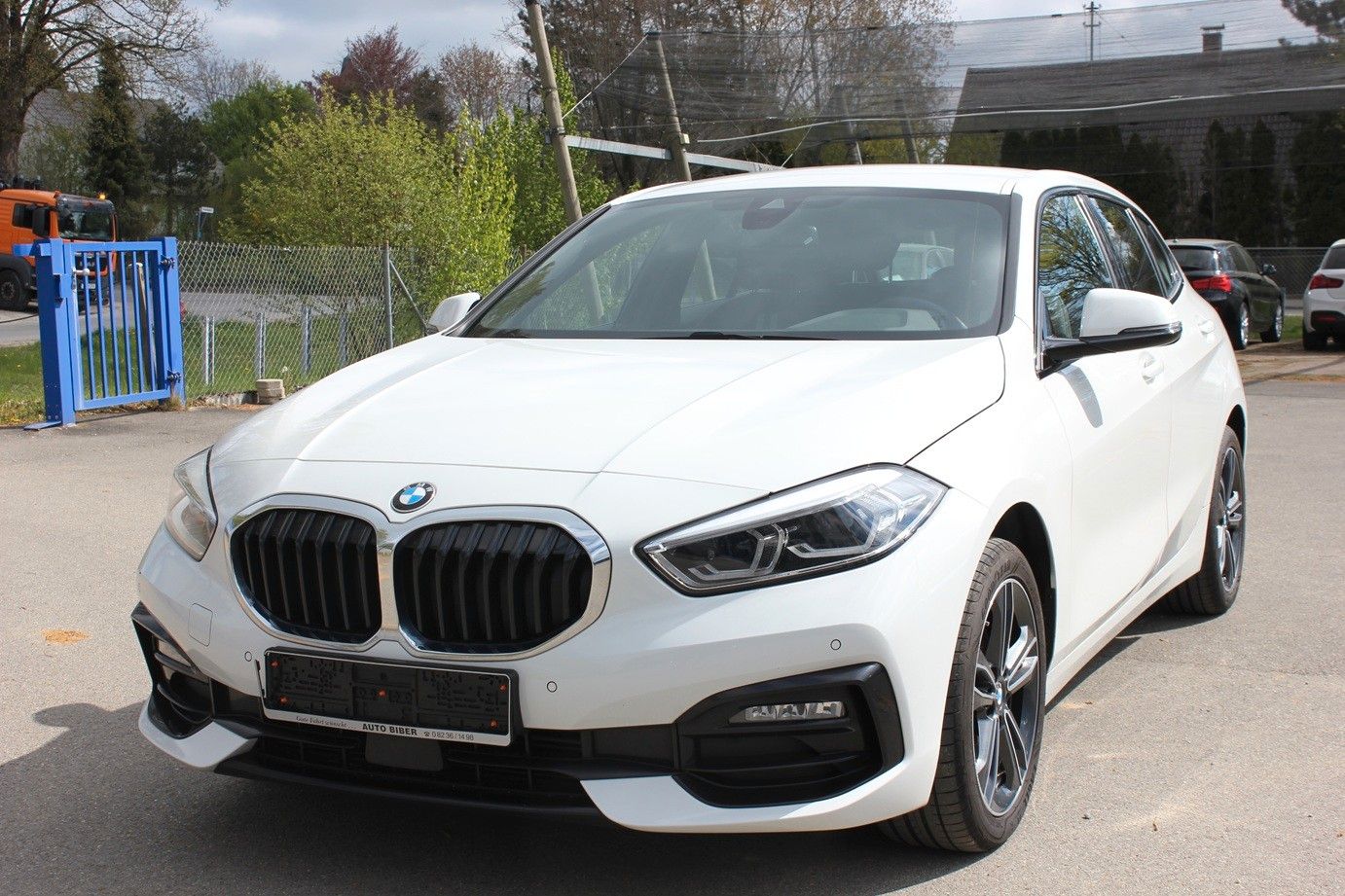 BMW 118i Sport Line -Navi-DAB-LM17"-1.Hand
