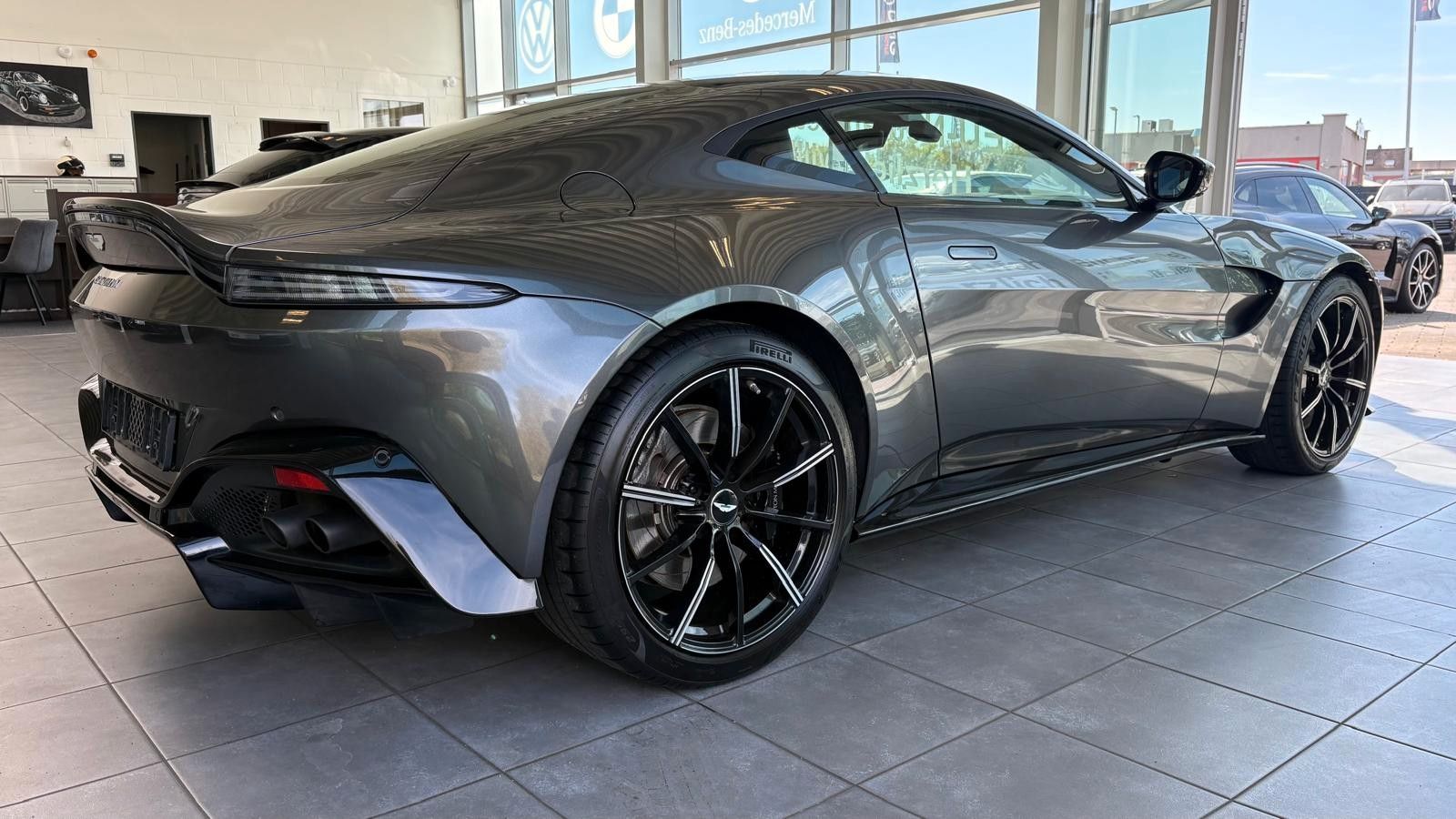 Fahrzeugabbildung Aston Martin V8 Vantage 4.0 V8 voll sehr gepflegt