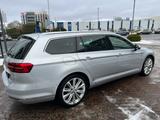 Volkswagen Passat Variant Highline R-Line 4Motion *Virtual* - Volkswagen Passat Variant: 4motion Highline