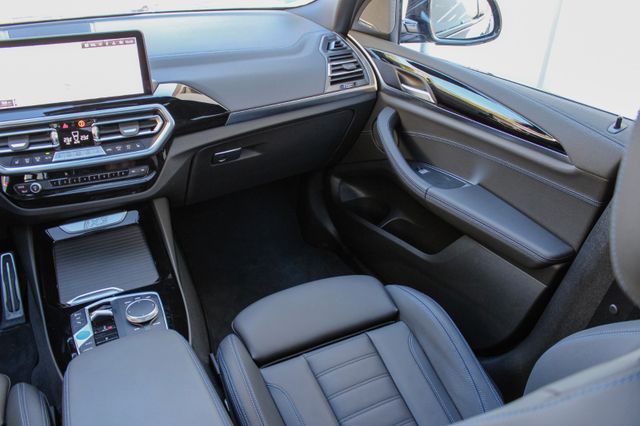 BMW iX3 IMPRESSIVE / SHADOW LINE / LASER / M-SPORT