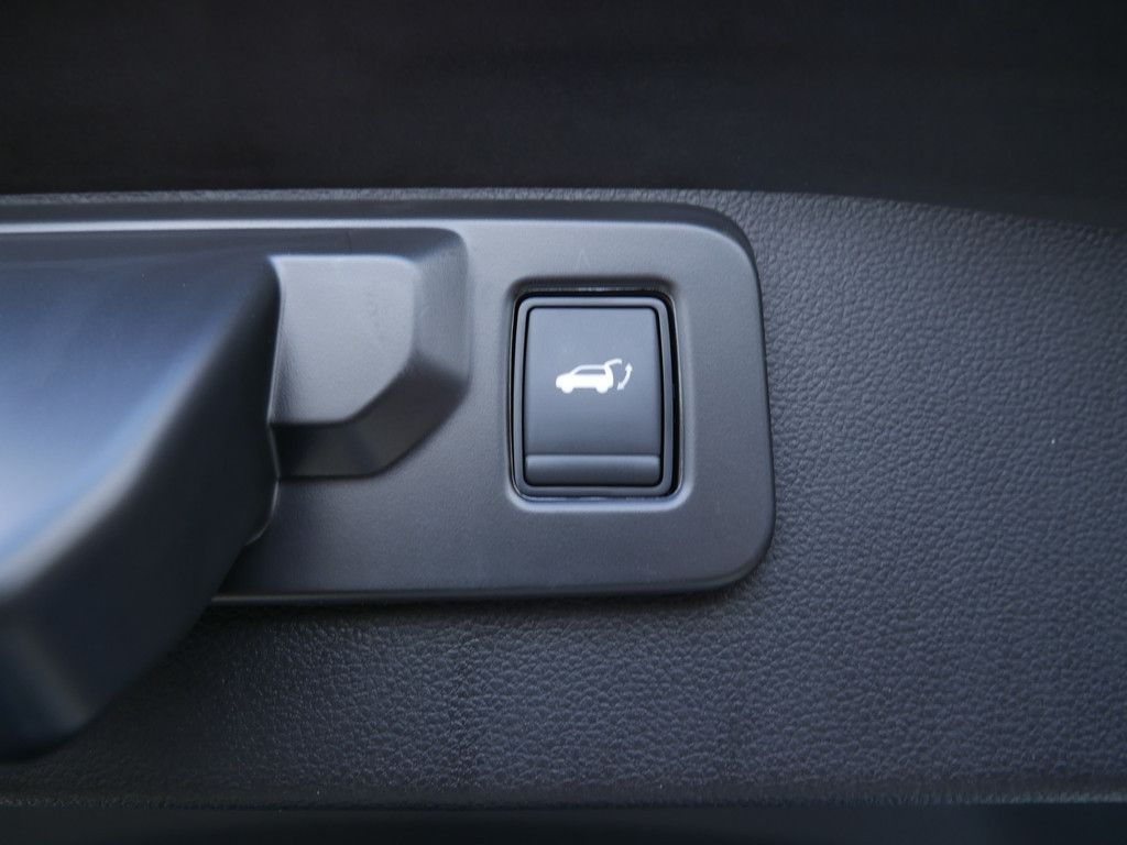 Fahrzeugabbildung Renault Symbioz Iconic E-Tech Full Hybrid 145