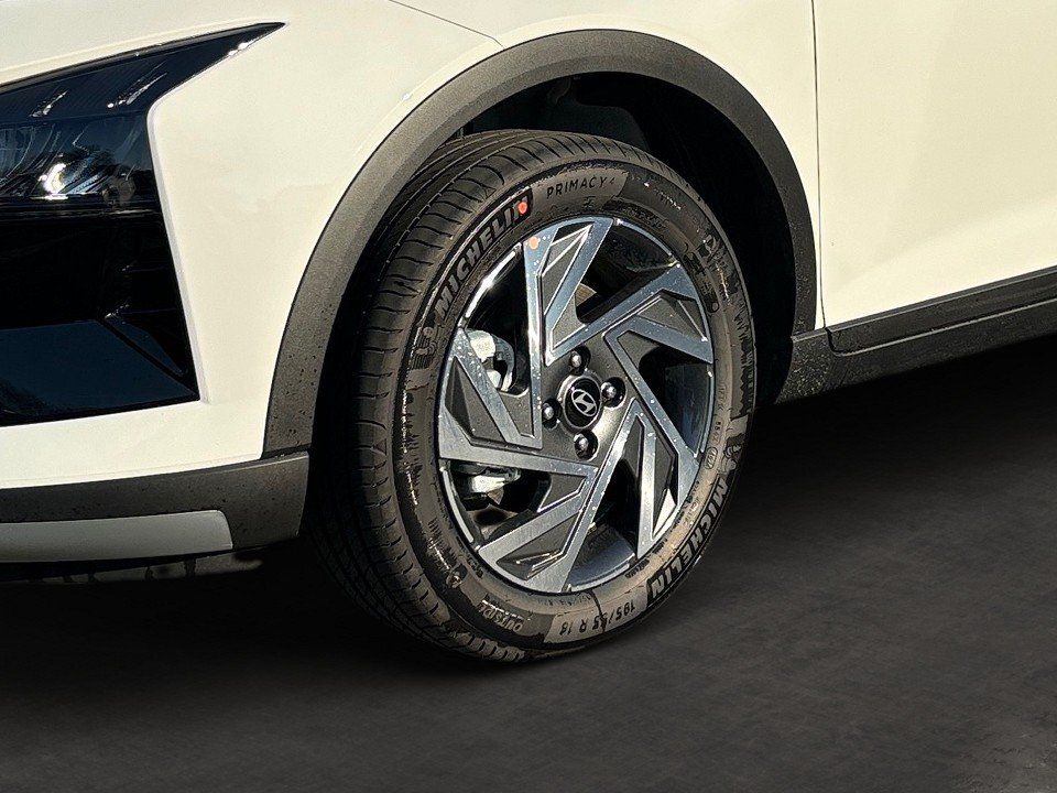 Fahrzeugabbildung Hyundai BAYON 1.0T 100PS DCT Trend Komfort