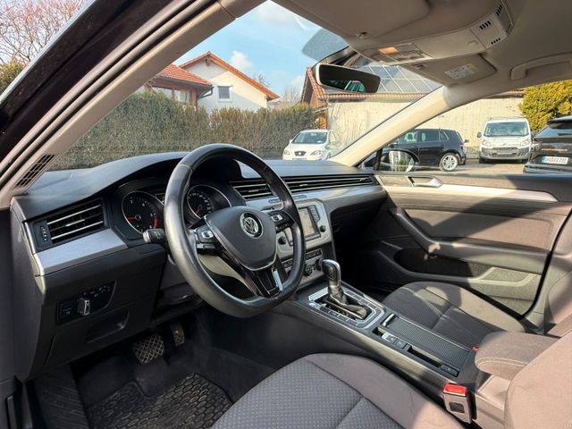 VW Passat Variant