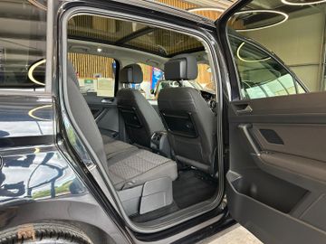 MYAUTOCENTER – Gebraucht- und Jahreswagen mit Werkstattservice in Pfaffenhofen Volkswagen Touran Comfortline BMTStart-Stopp *Pano*AHK*