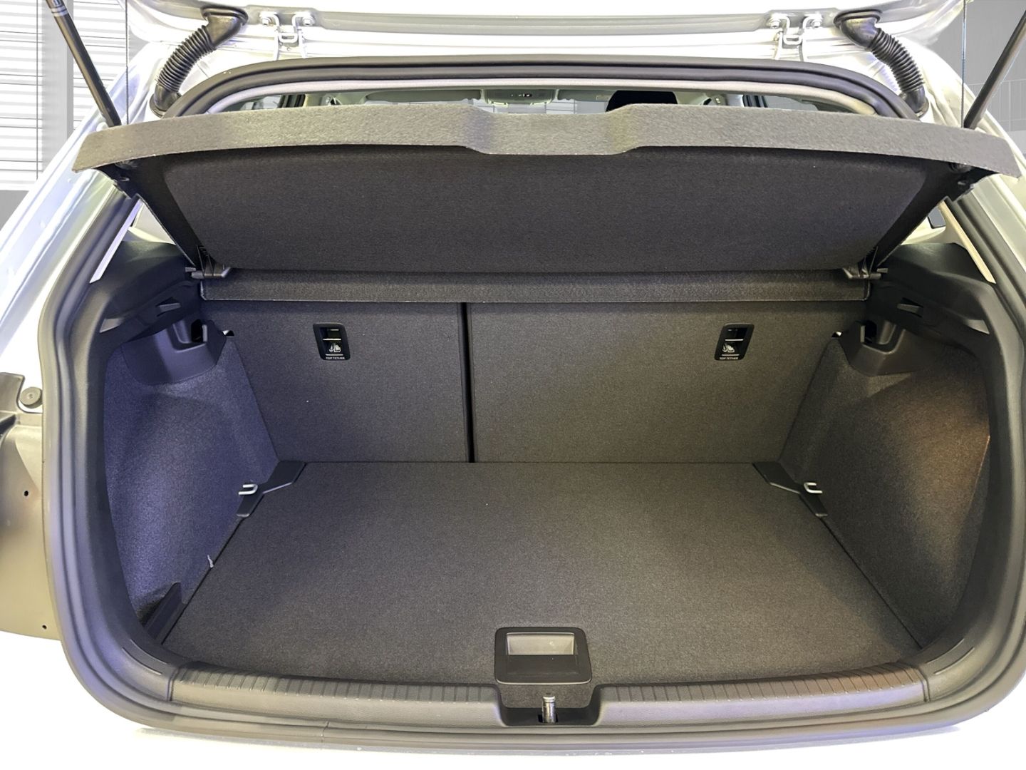 Fahrzeugabbildung Volkswagen Polo VI Life 1.0 TSI Digitales Cockpit LED ACC A