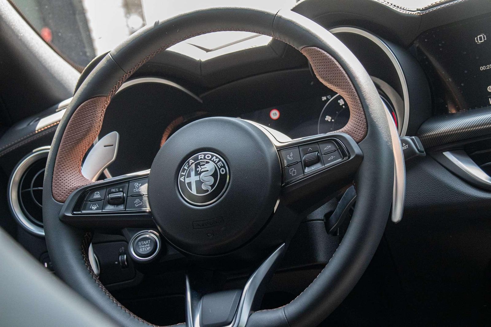 Fahrzeugabbildung Alfa Romeo Stelvio MY24 Intensa 2.0T AT8 Q4