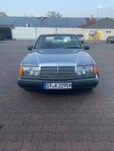 Mercedes-Benz W124 Mercedes Benz 200D  - Mercedes-Benz 200