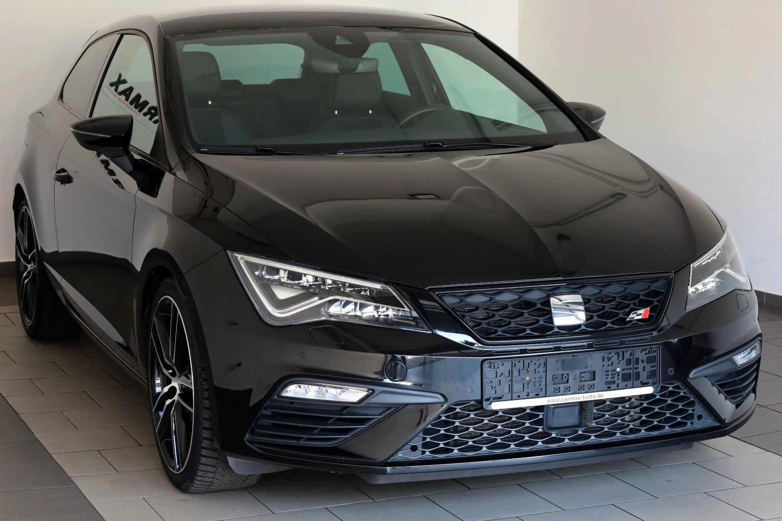 Fahrzeugabbildung SEAT Leon SC Cupra 300,T.Leder,Navi,LED,SH,Kamera,ACC