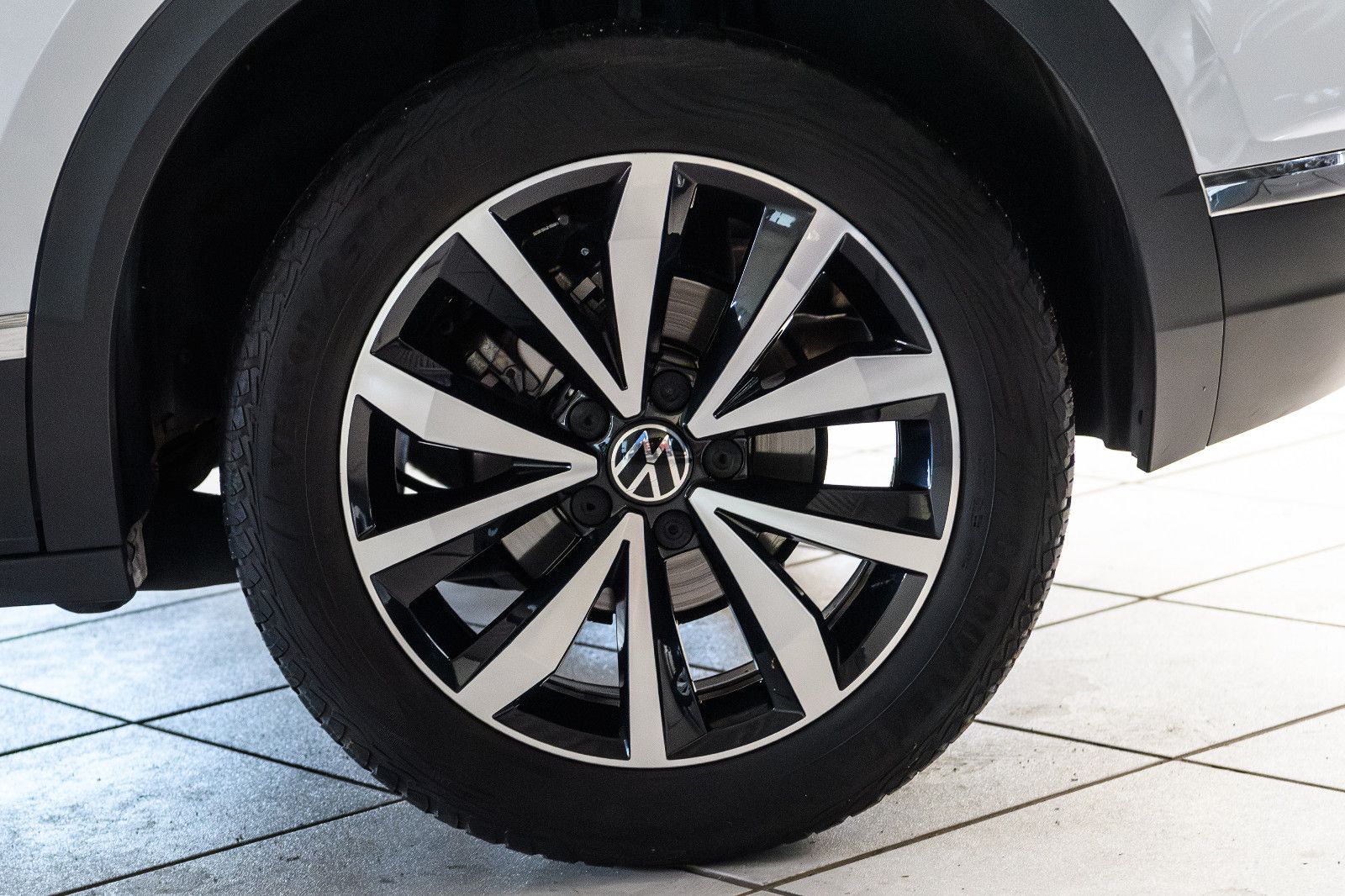 Fahrzeugabbildung Volkswagen T-Roc Sport 1.5 TSI DSG "beats" LED +STANDHZ.