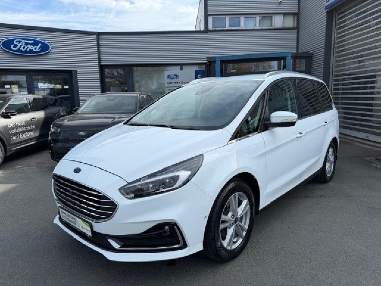 Ford Galaxy Hybrid Titanium