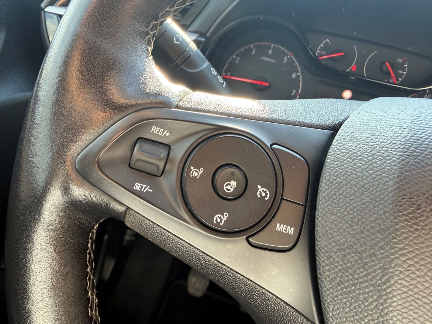 Fahrzeugabbildung Opel Corsa F Edition SHZ+LHZ+Kamera
