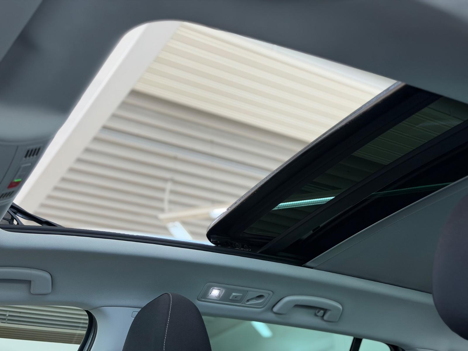 Volkswagen Golf VII Variant Highline Pano ACC AHK DigitalCo, миниатюра 17
