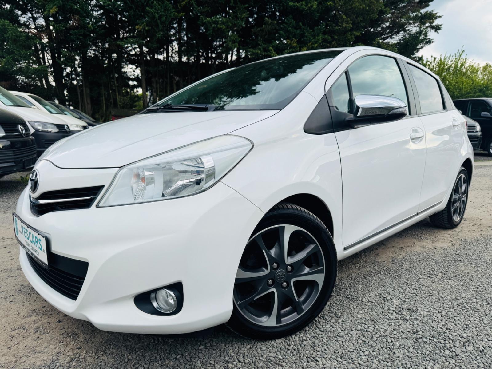 Toyota Yaris Aut./AHK/Navi/Kamera/Scheckheft