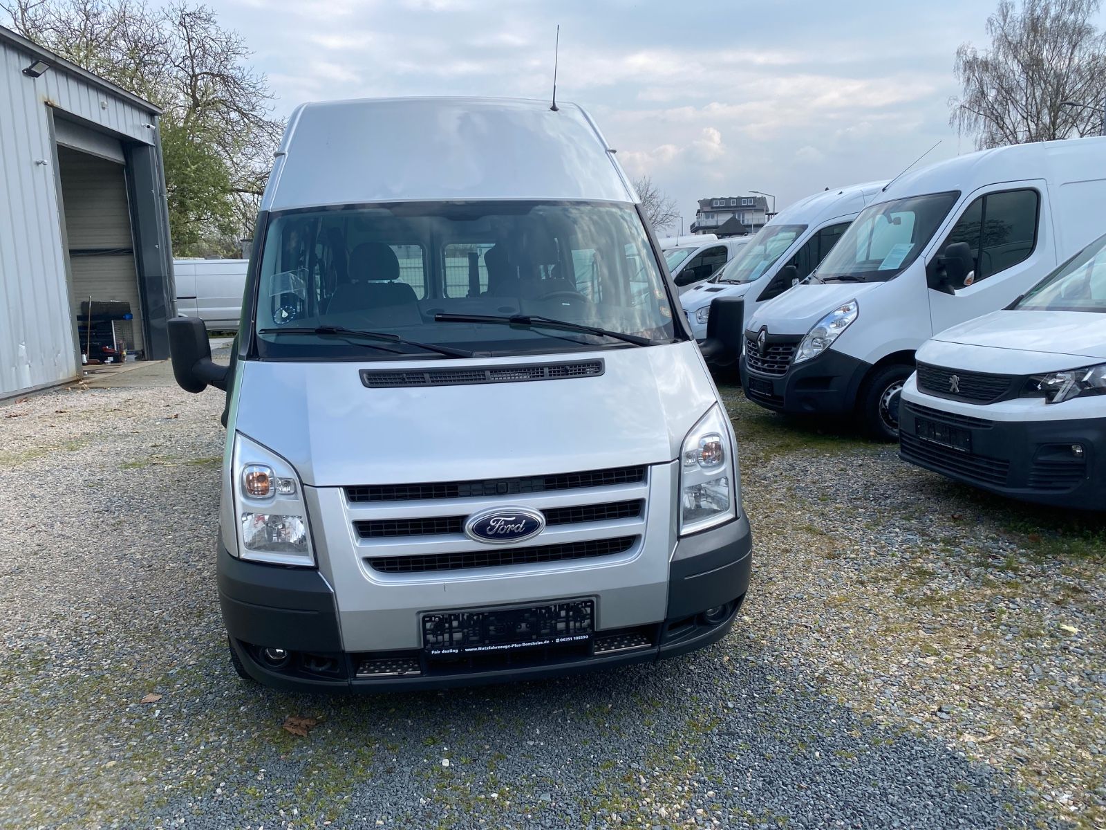 Fahrzeugabbildung Ford Transit Kombi FT 300 M Trend,STH,ROLLSTUHLLIFT