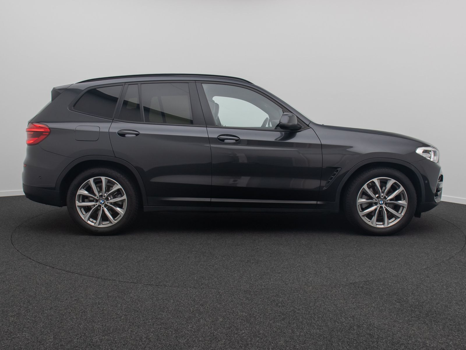Fahrzeugabbildung BMW X3 xD20d Kamera HUD HiFi AHK Komfort Sport 19"