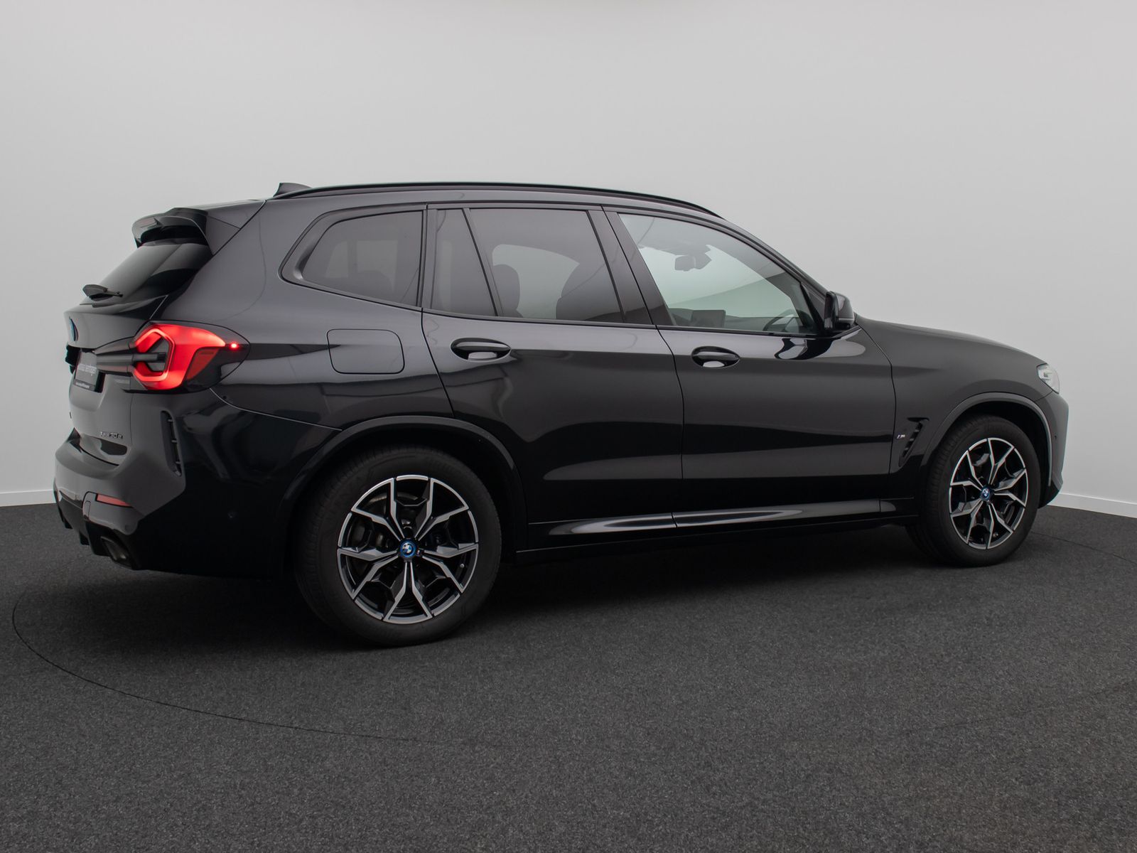 Fahrzeugabbildung BMW X3 xD30e M Sport 360&deg;HUD DAB H/K Panorama 19Zoll