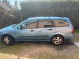 Ford Focus - Ford Focus aus 2001: Kombi