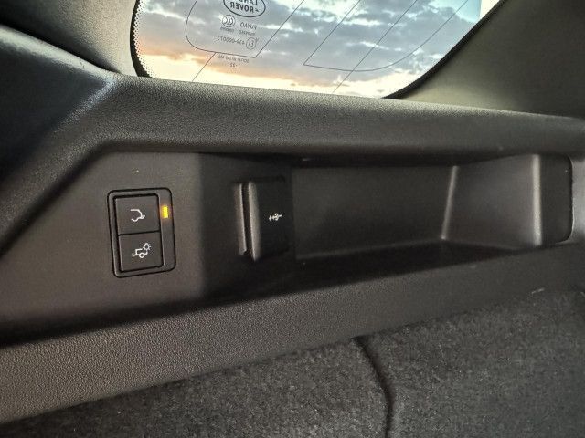 Foto Nummer 17: LAND ROVER Discovery Sport