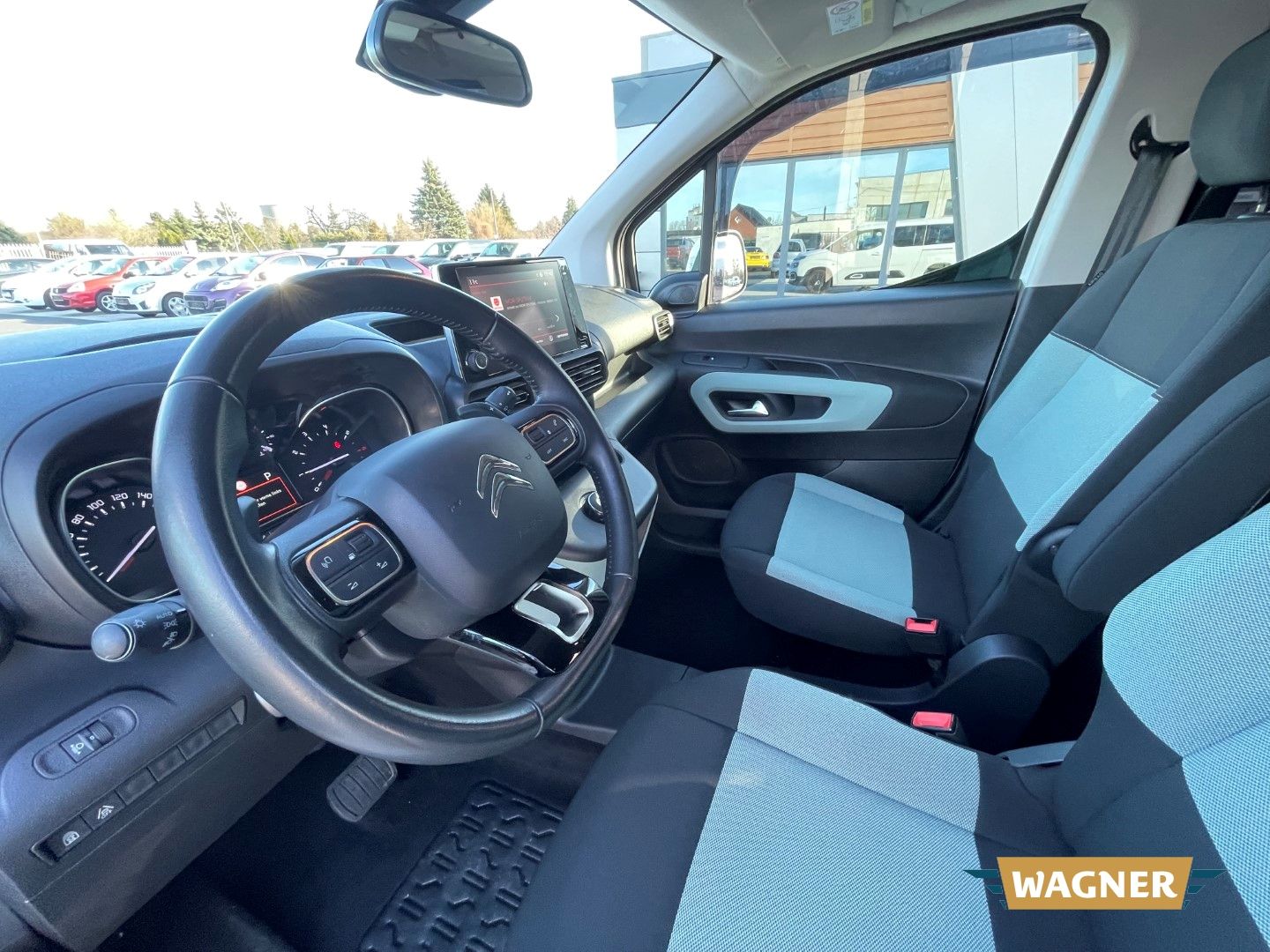 Fahrzeugabbildung Citroën Berlingo Feel XL Automatik Klimaautomatik