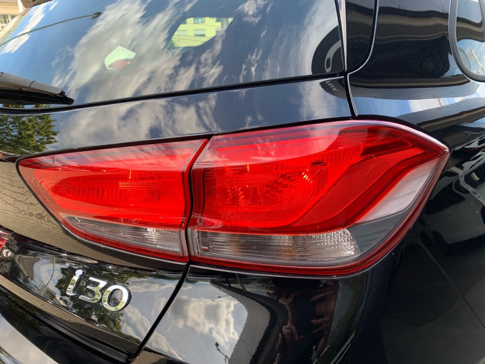 Fahrzeugabbildung Hyundai i30 1.0 T-GDI Edition 30 8x bereift